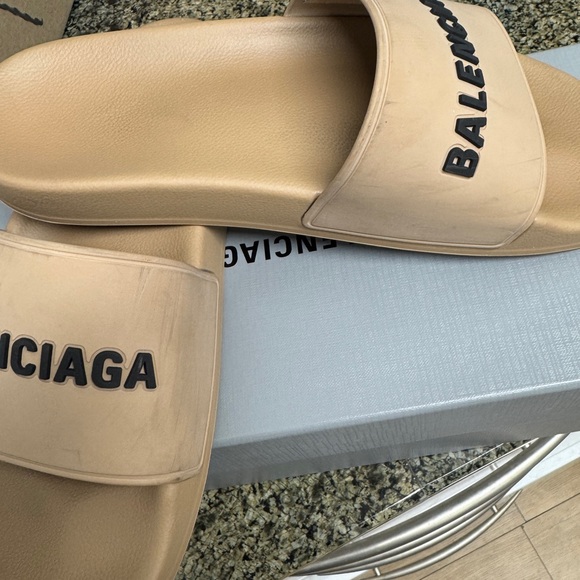 Balenciaga Tan pool slides -w/ original box - Picture 8 of 13